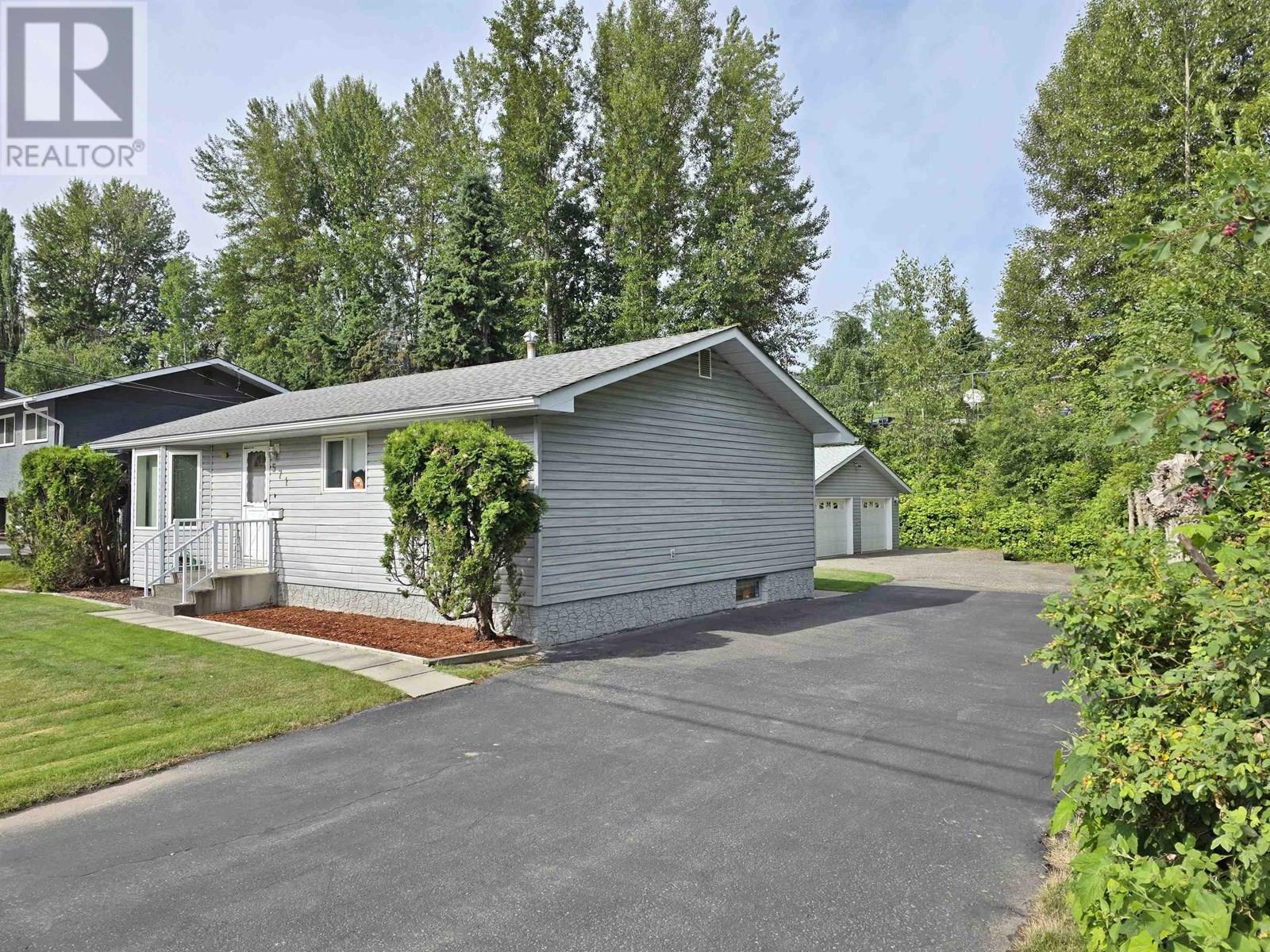 Property at 571 PERRY STREET image 1