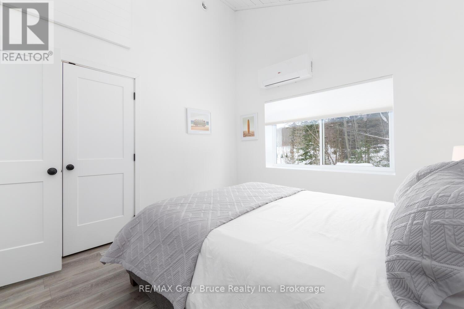 32 Southampton Parkway, South Bruce Peninsula, Ontario  N0H 2G0 - Photo 26 - X12276177