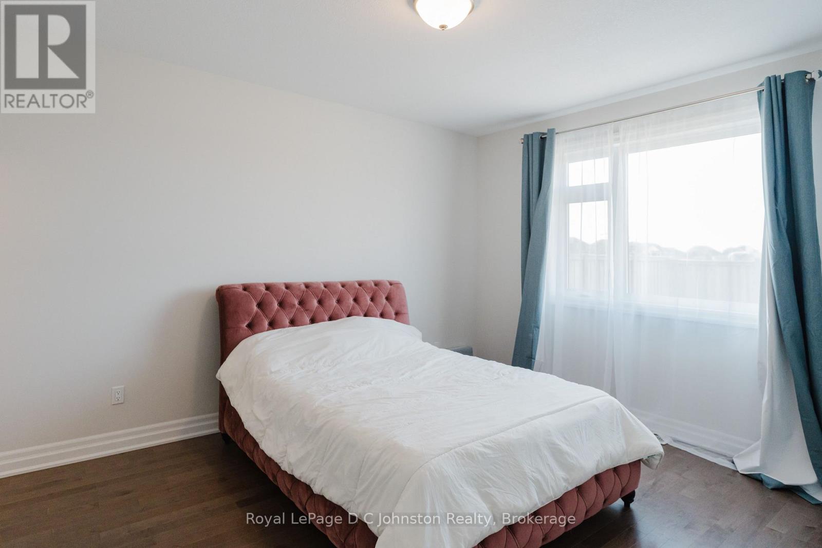 400 Mary Rose Avenue, Saugeen Shores, Ontario  N0H 2C3 - Photo 20 - X12276233