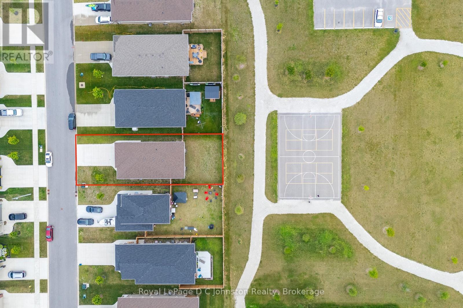 400 Mary Rose Avenue, Saugeen Shores, Ontario  N0H 2C3 - Photo 5 - X12276233