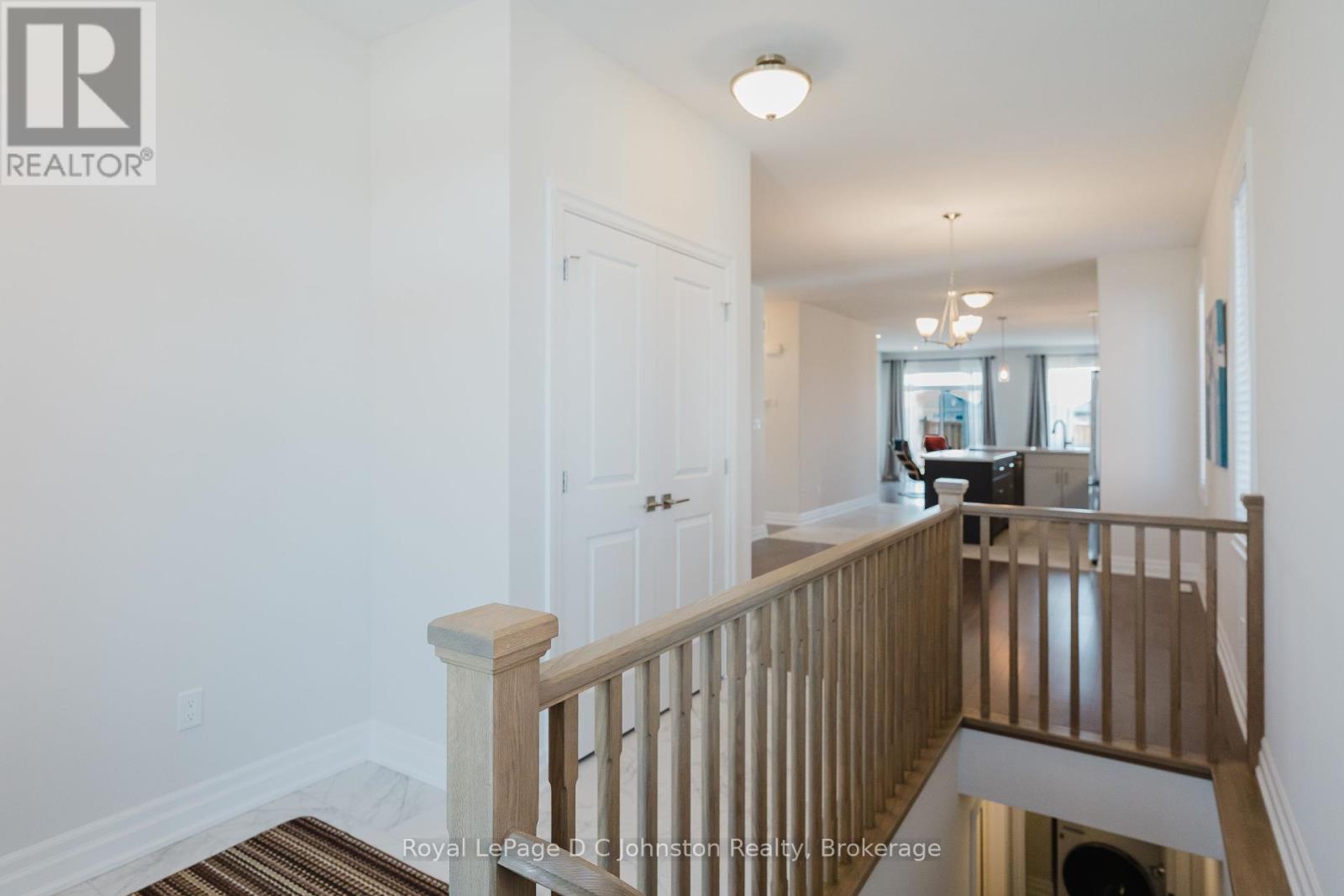 400 Mary Rose Avenue, Saugeen Shores, Ontario  N0H 2C3 - Photo 7 - X12276233