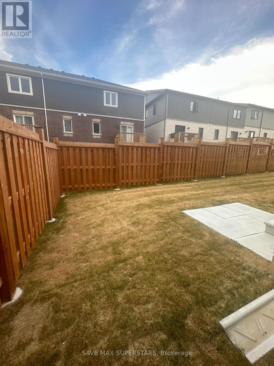1 - 14 Wagon Lane, Barrie, Ontario  L9J 0V1 - Photo 11 - S12266212