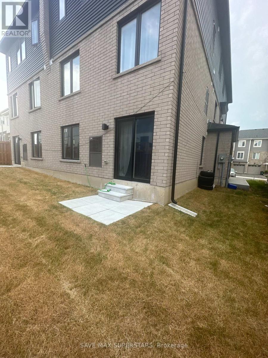 Property at 1 - 14 WAGON LANE image 4