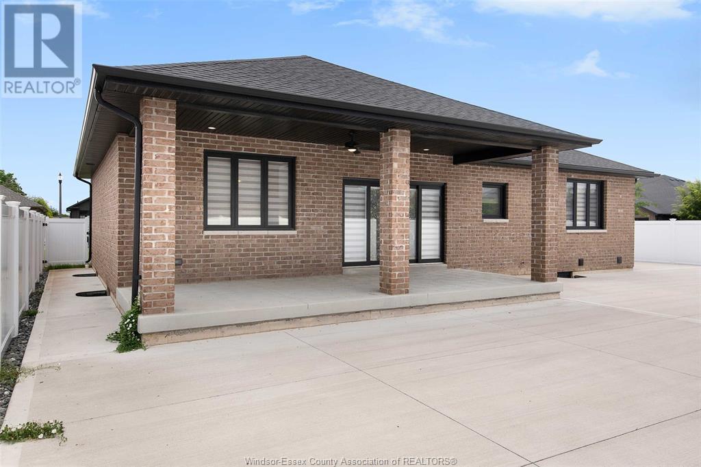 Property at 401 PEARSON AVENUE image 5