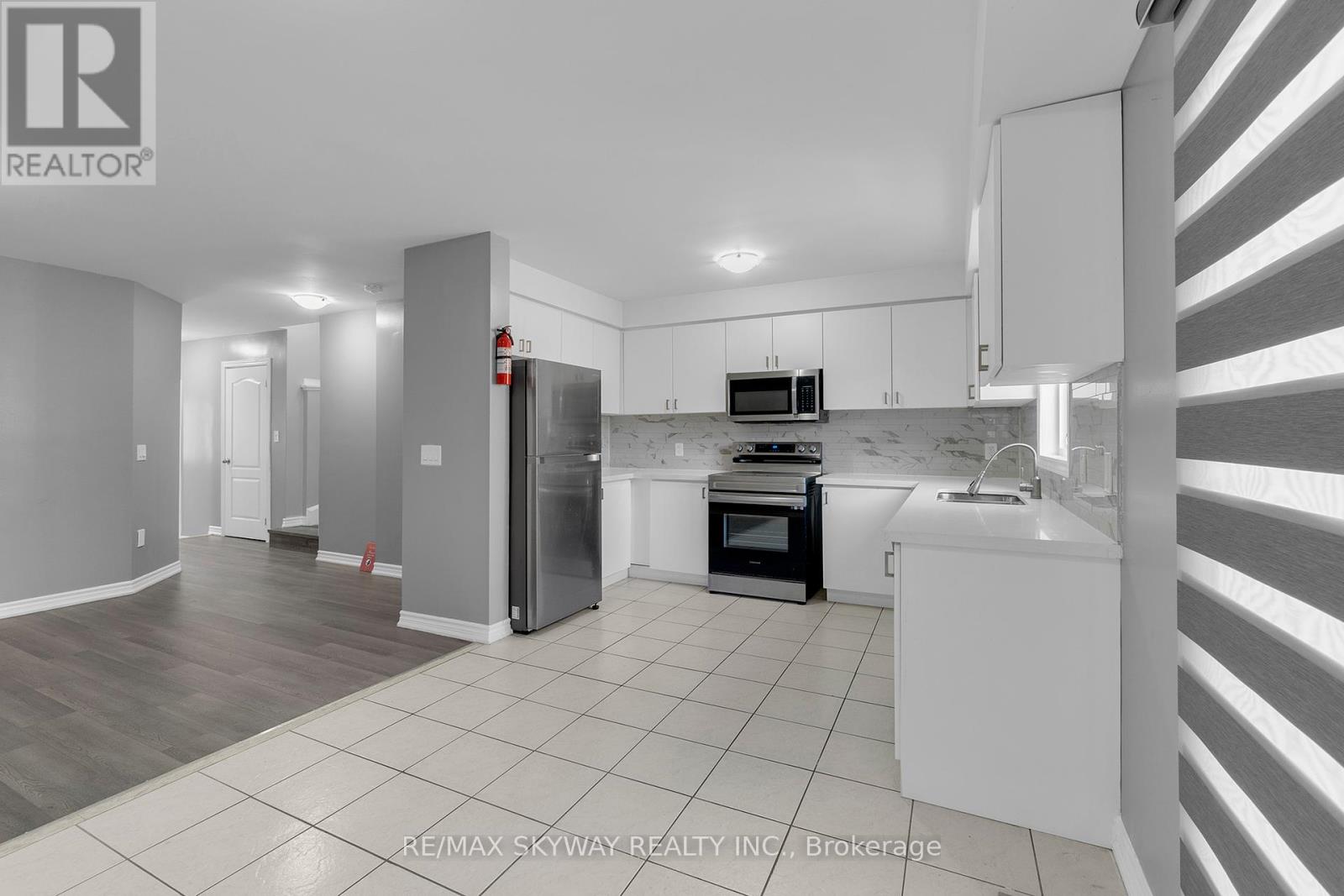 19 Rednor Drive, Brampton (Brampton East), Ontario  L6P 1P4 - Photo 14 - W12193651