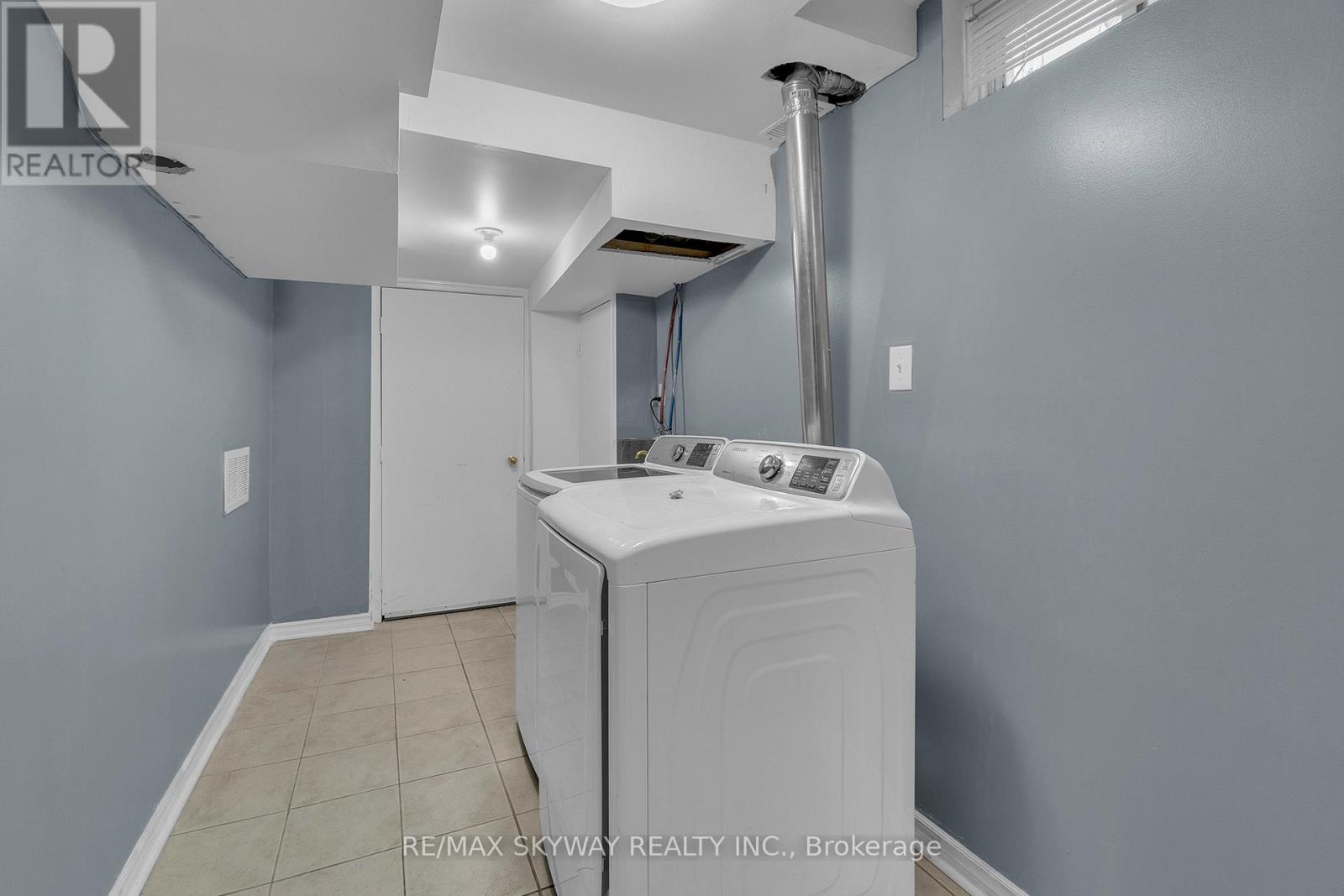 19 Rednor Drive, Brampton (Brampton East), Ontario  L6P 1P4 - Photo 34 - W12193651