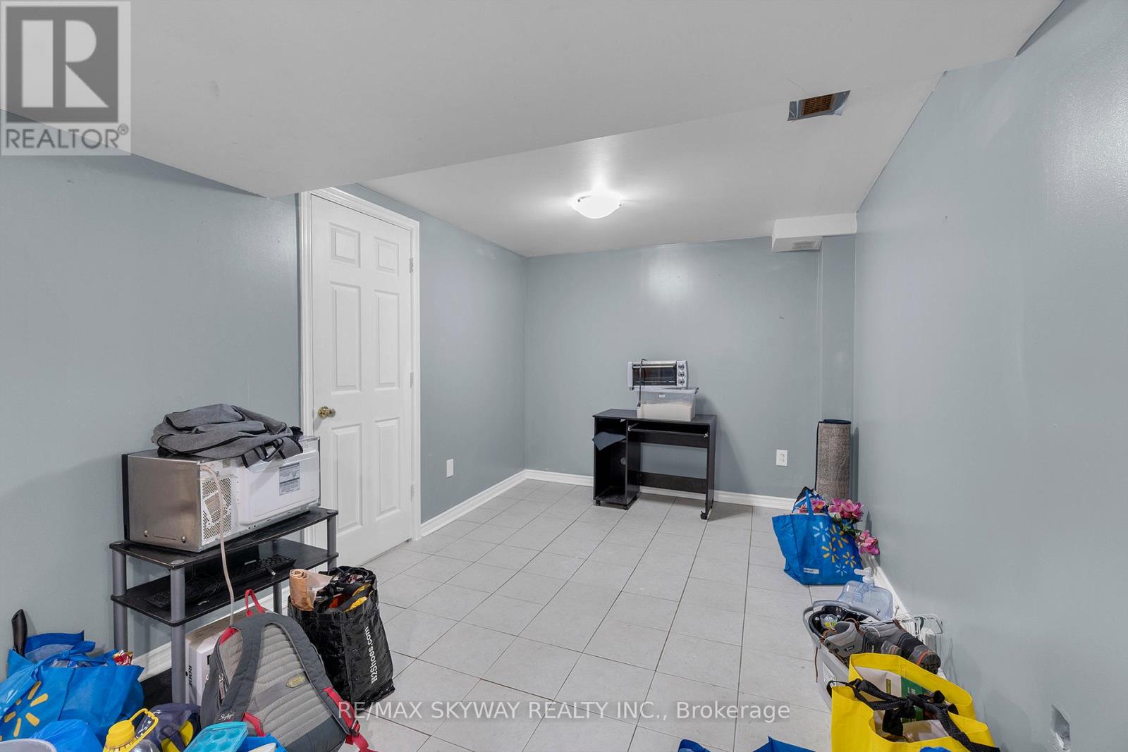 19 Rednor Drive, Brampton (Brampton East), Ontario  L6P 1P4 - Photo 35 - W12193651