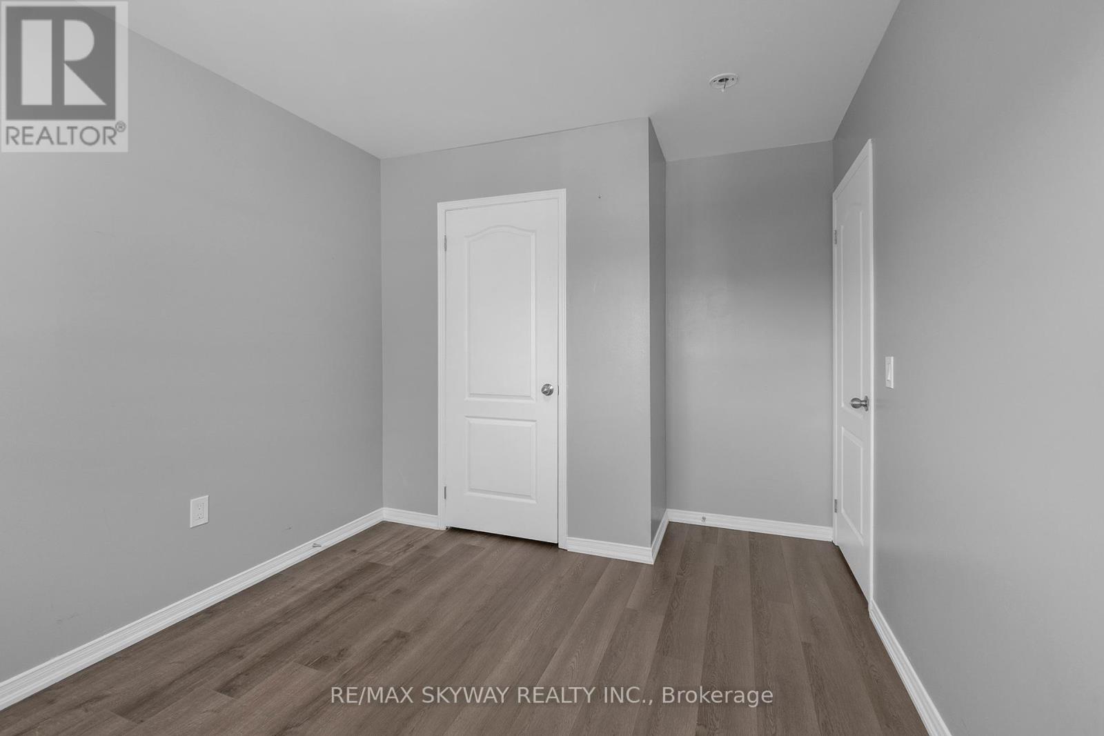 19 Rednor Drive, Brampton (Brampton East), Ontario  L6P 1P4 - Photo 30 - W12193651