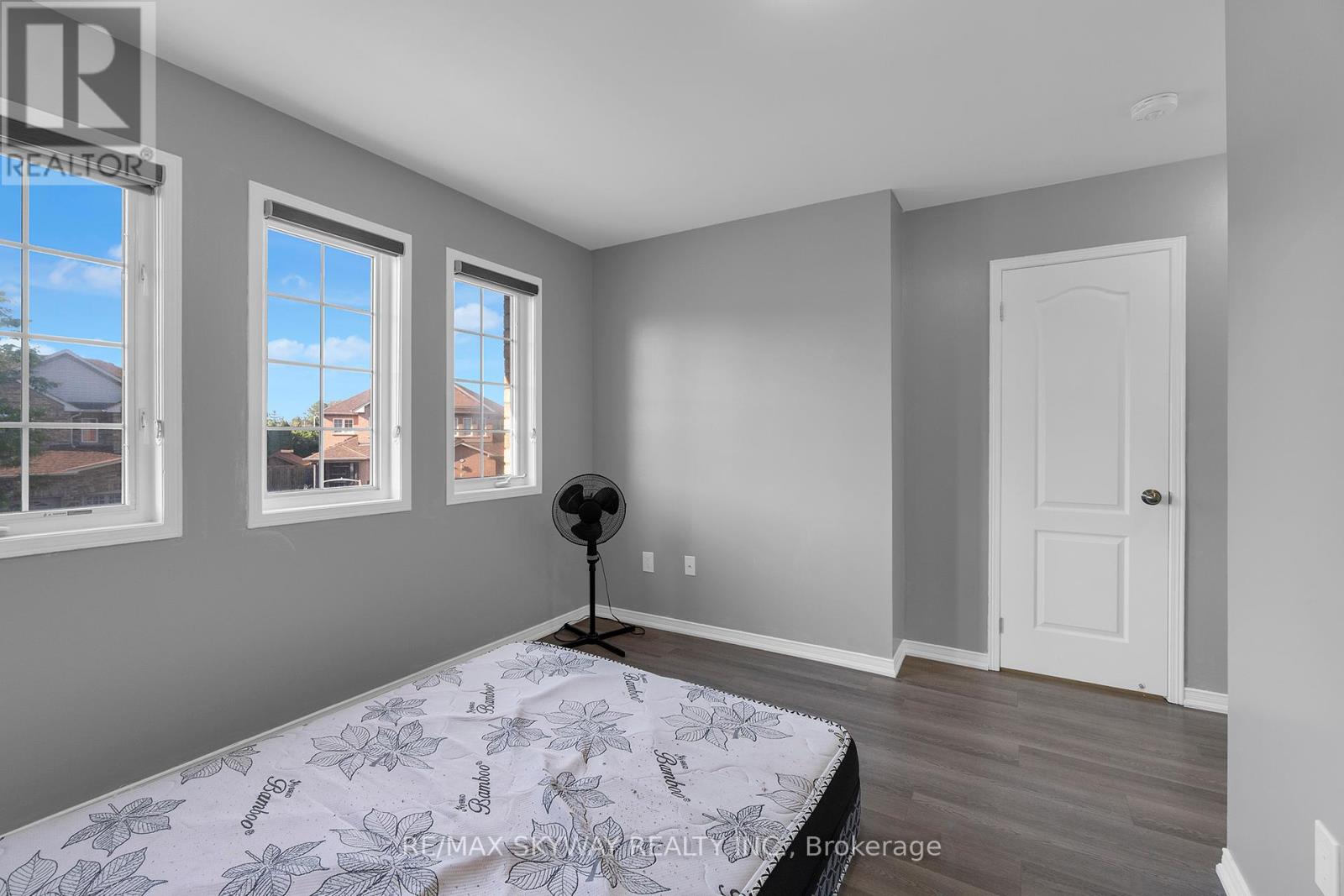 19 Rednor Drive, Brampton (Brampton East), Ontario  L6P 1P4 - Photo 25 - W12193651