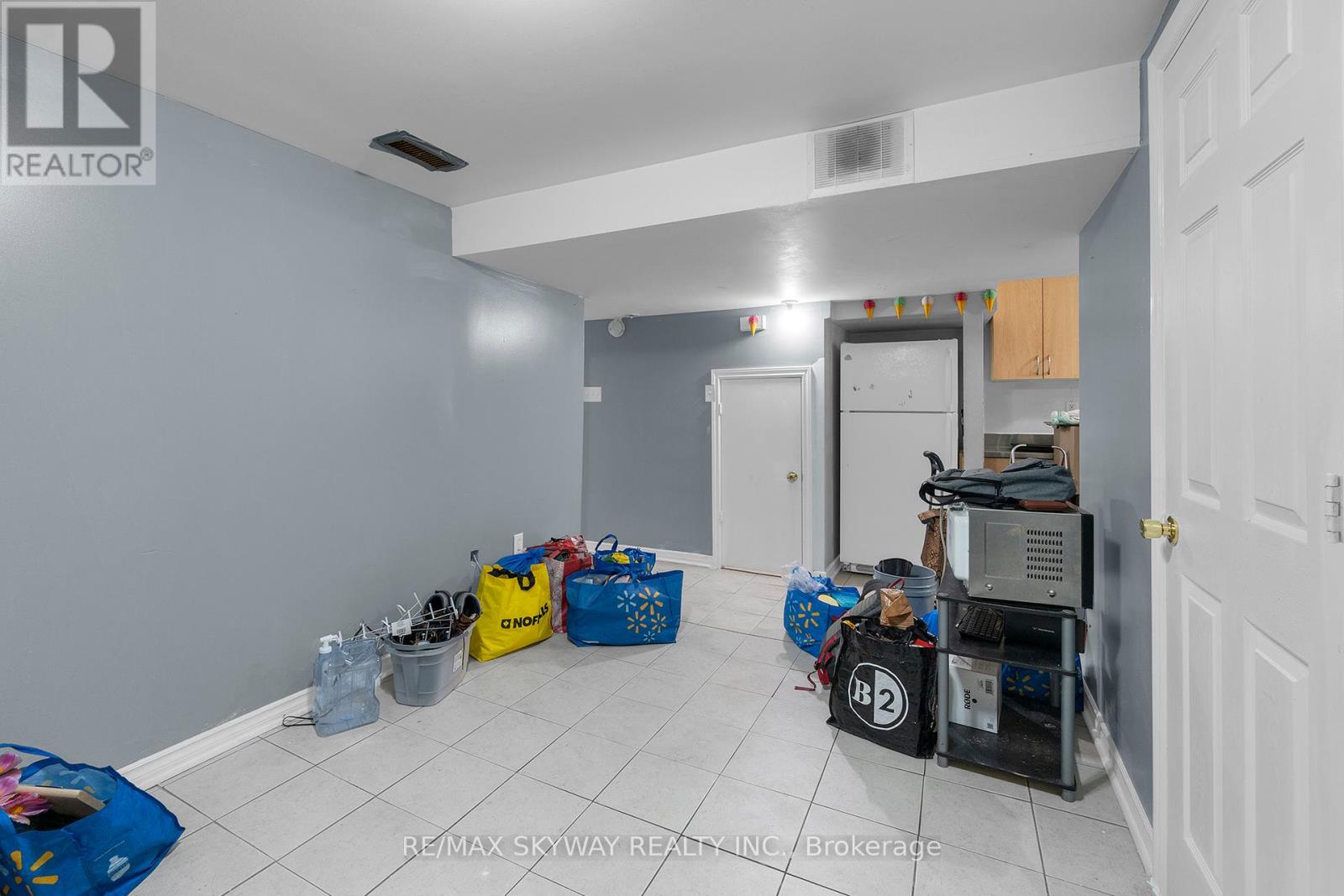 19 Rednor Drive, Brampton (Brampton East), Ontario  L6P 1P4 - Photo 36 - W12193651