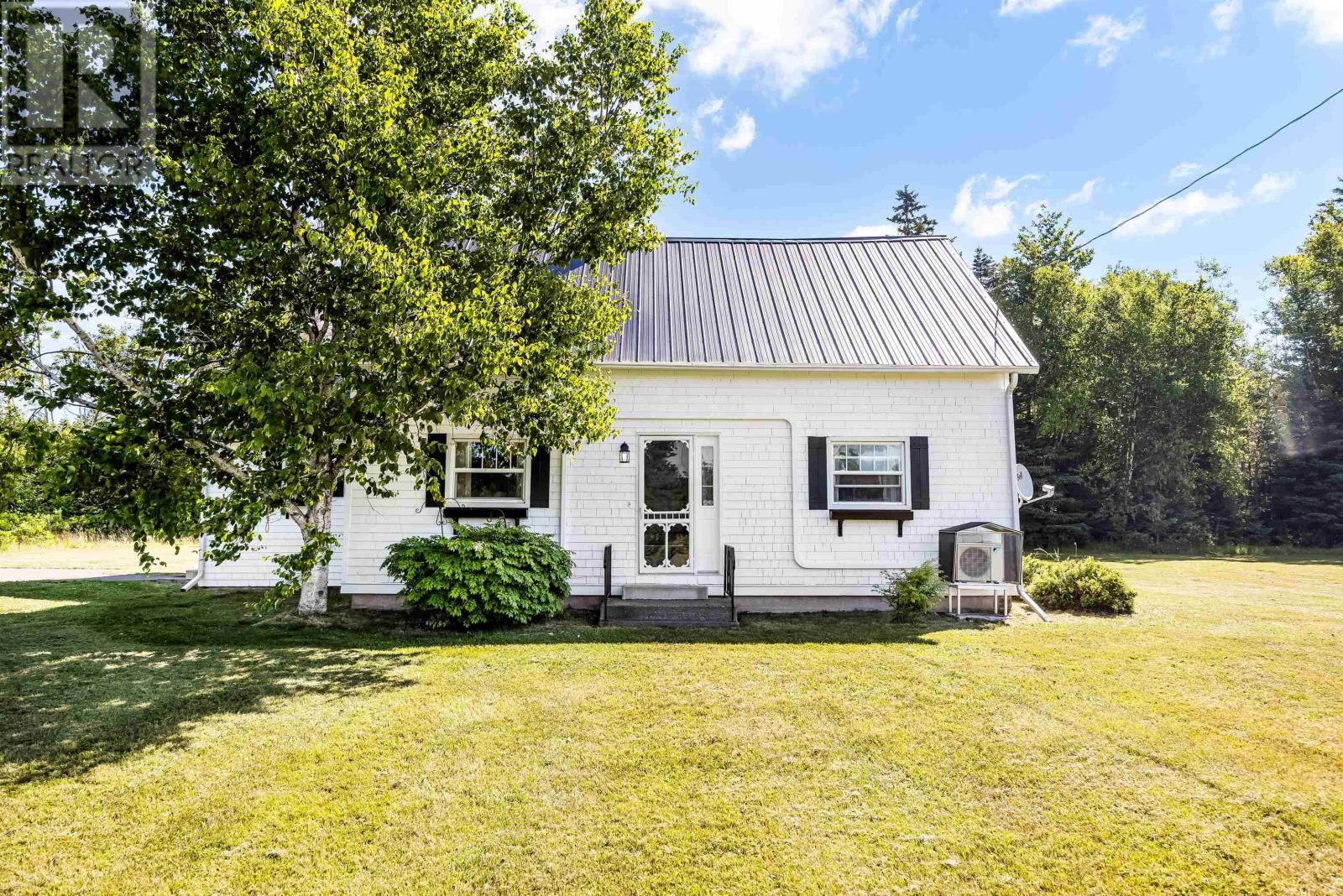 3412 Trans Canada Highway, Rte 1, South Pinette, Prince Edward Island  C0A 1B0 - Photo 1 - 202517198