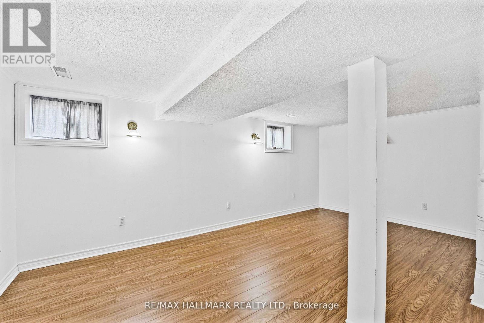 17 Tofield Crescent, Toronto, Ontario  M9W 2B8 - Photo 28 - W12275999