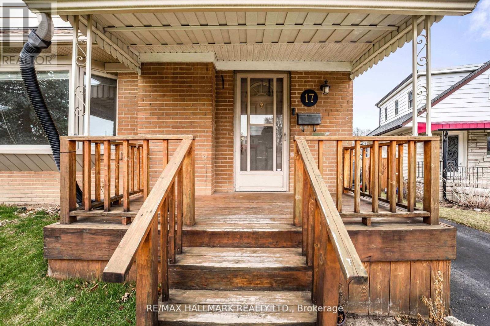 Property at 17 TOFIELD CRESCENT image 3