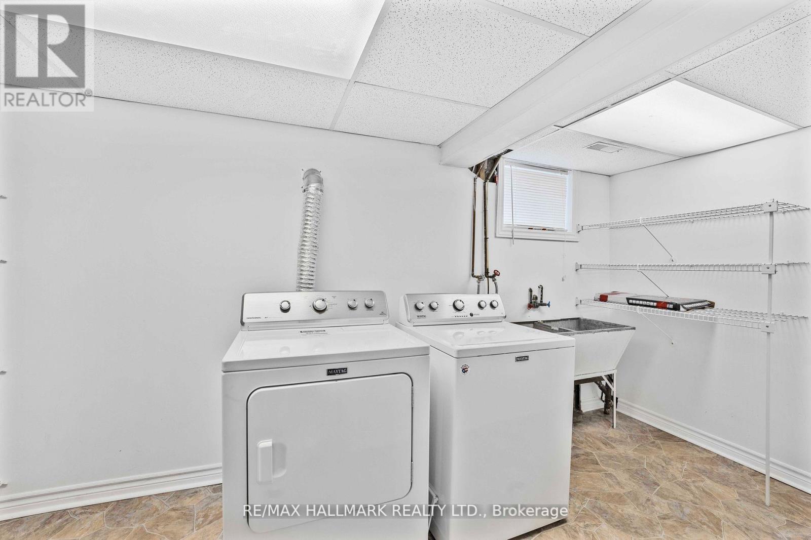 17 Tofield Crescent, Toronto, Ontario  M9W 2B8 - Photo 32 - W12275999