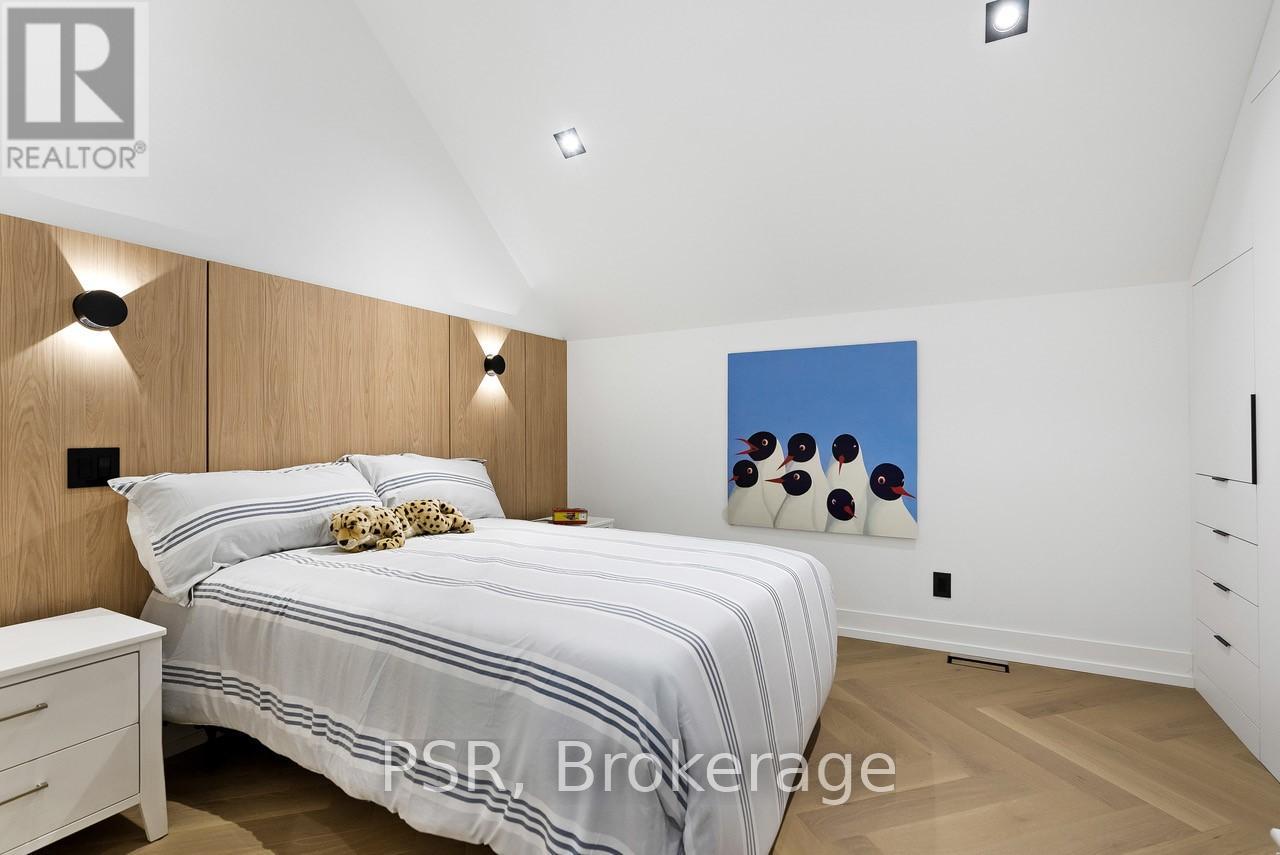 22a Broadview Avenue, Mississauga (Port Credit), Ontario  L5H 2S9 - Photo 29 - W12276063