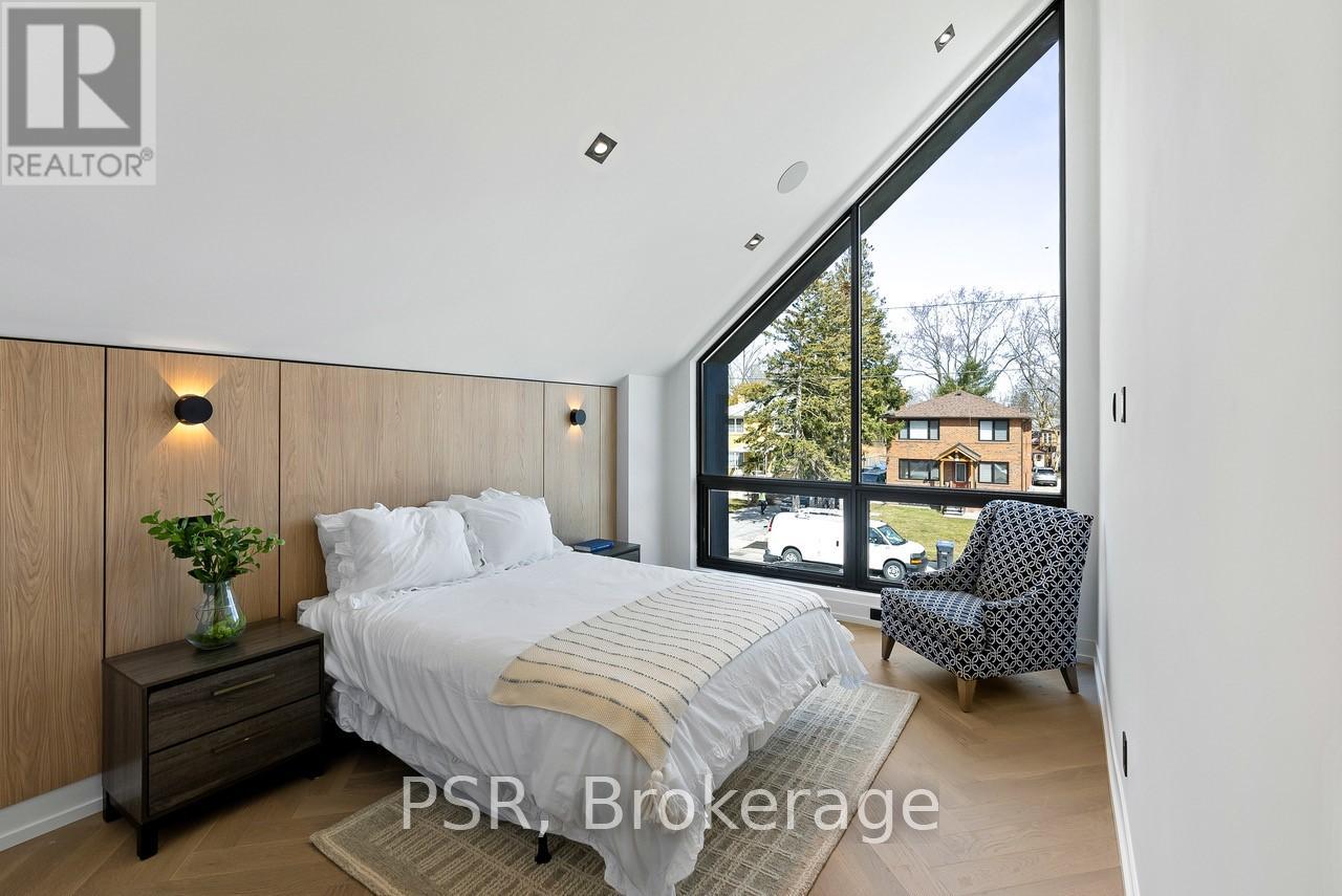 22a Broadview Avenue, Mississauga (Port Credit), Ontario  L5H 2S9 - Photo 31 - W12276063