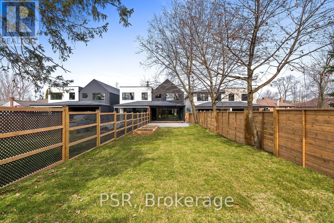 22a Broadview Avenue, Mississauga (Port Credit), Ontario  L5H 2S9 - Photo 40 - W12276063