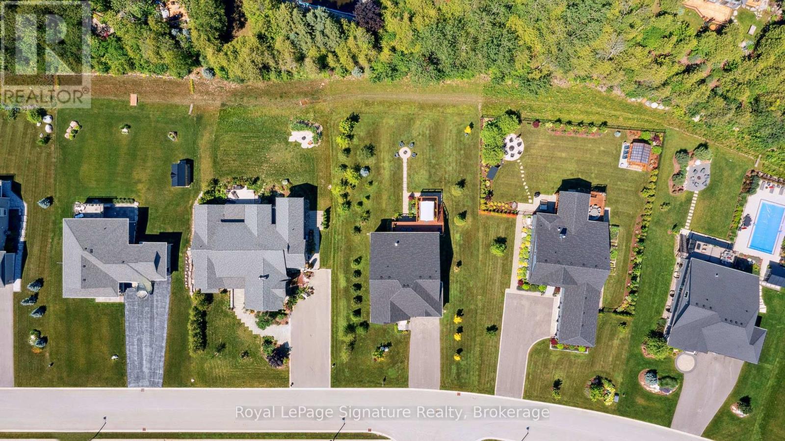 116 Timber Lane, Blue Mountains, Ontario  N0H 2P0 - Photo 49 - X12259189