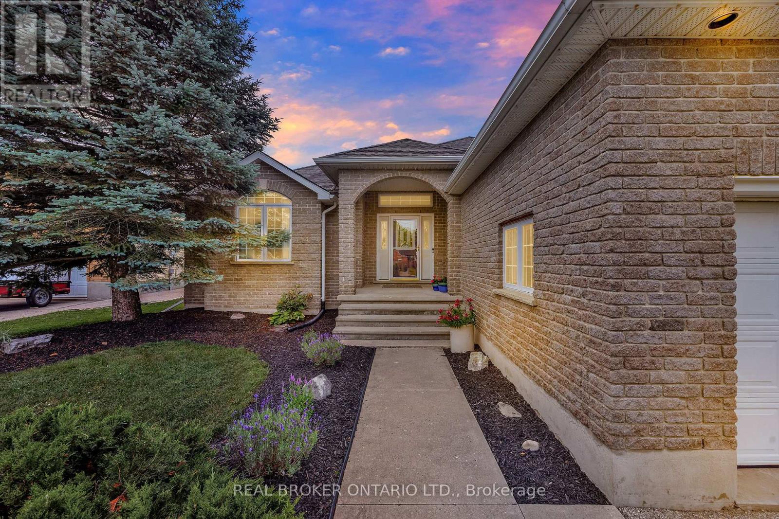 Property at 19 ZOEGER COURT image 2