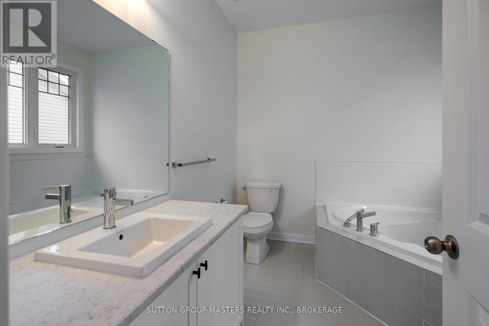160 Country Club Drive, Loyalist (Bath), Ontario  K0H 1G0 - Photo 25 - X12276364