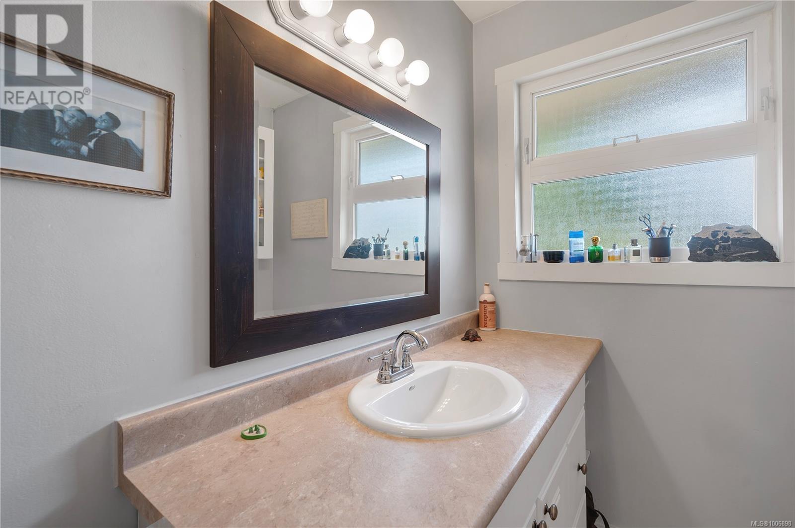 87 Ocean View Rd, Campbell River, British Columbia  V9W 1W9 - Photo 24 - 1006898