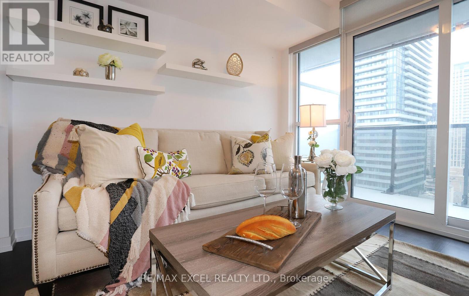 1804 - 125 Redpath Avenue, Toronto, Ontario  M4S 0B5 - Photo 3 - C12269055