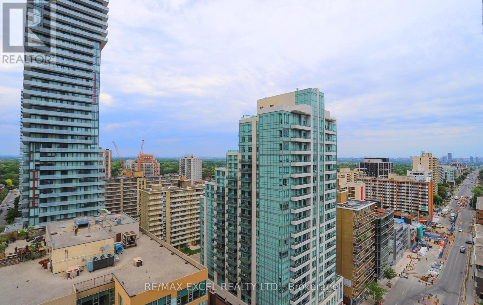 1804 - 125 Redpath Avenue, Toronto, Ontario  M4S 0B5 - Photo 2 - C12269055