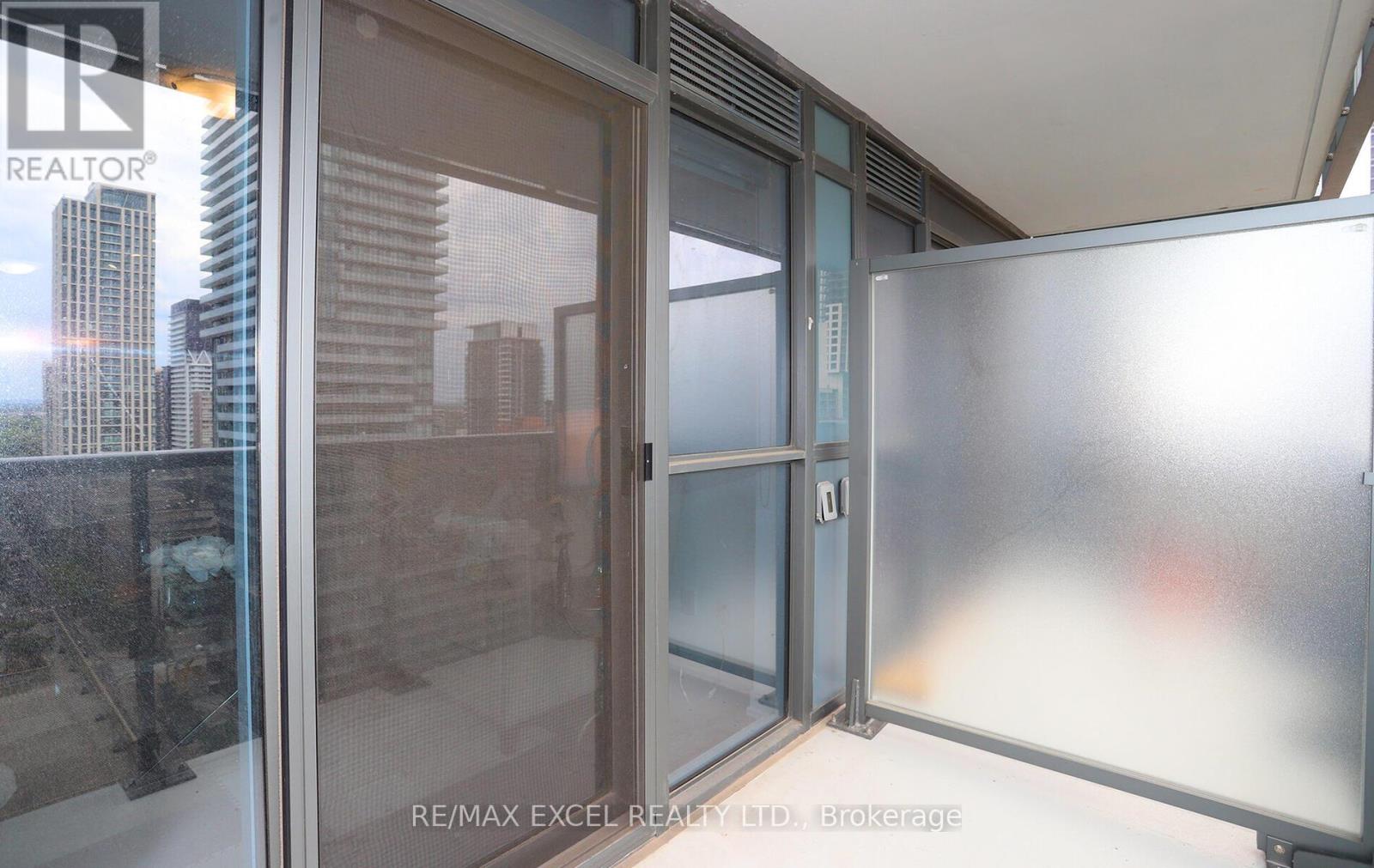 1804 - 125 Redpath Avenue, Toronto, Ontario  M4S 0B5 - Photo 4 - C12269055