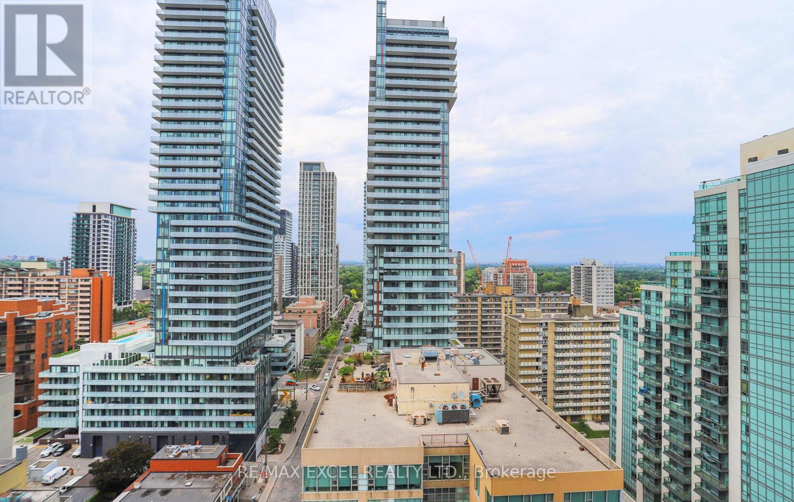 1804 - 125 Redpath Avenue, Toronto, Ontario  M4S 0B5 - Photo 5 - C12269055