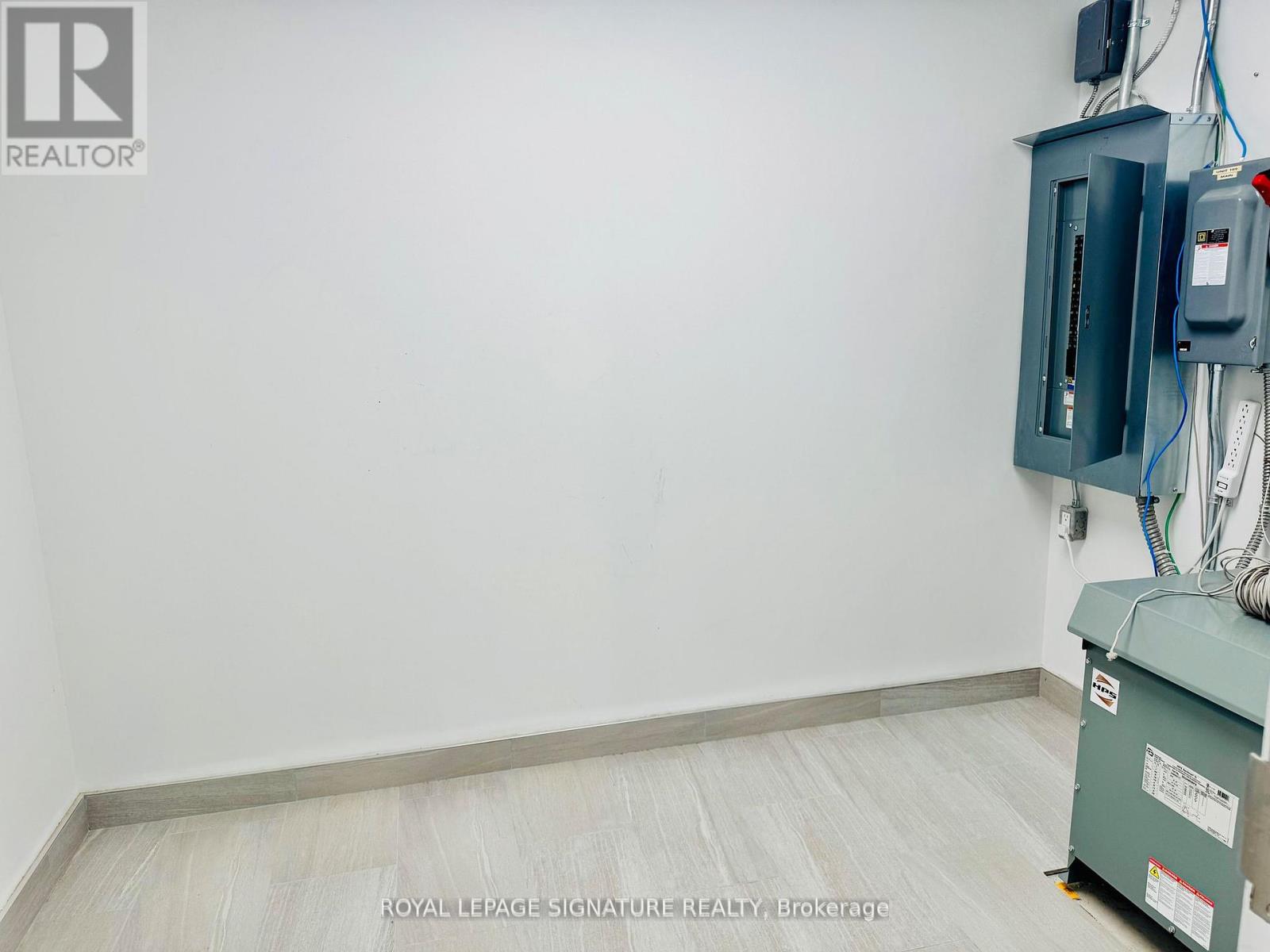 Unit 109 - 3330 Bur Oak Avenue, Markham, Ontario  L6B 1P4 - Photo 6 - N12276178