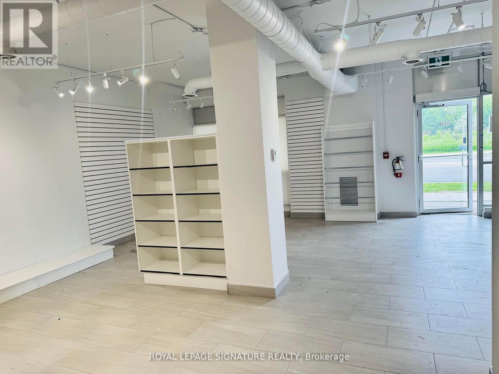Unit 109 - 3330 Bur Oak Avenue, Markham, Ontario  L6B 1P4 - Photo 7 - N12276178
