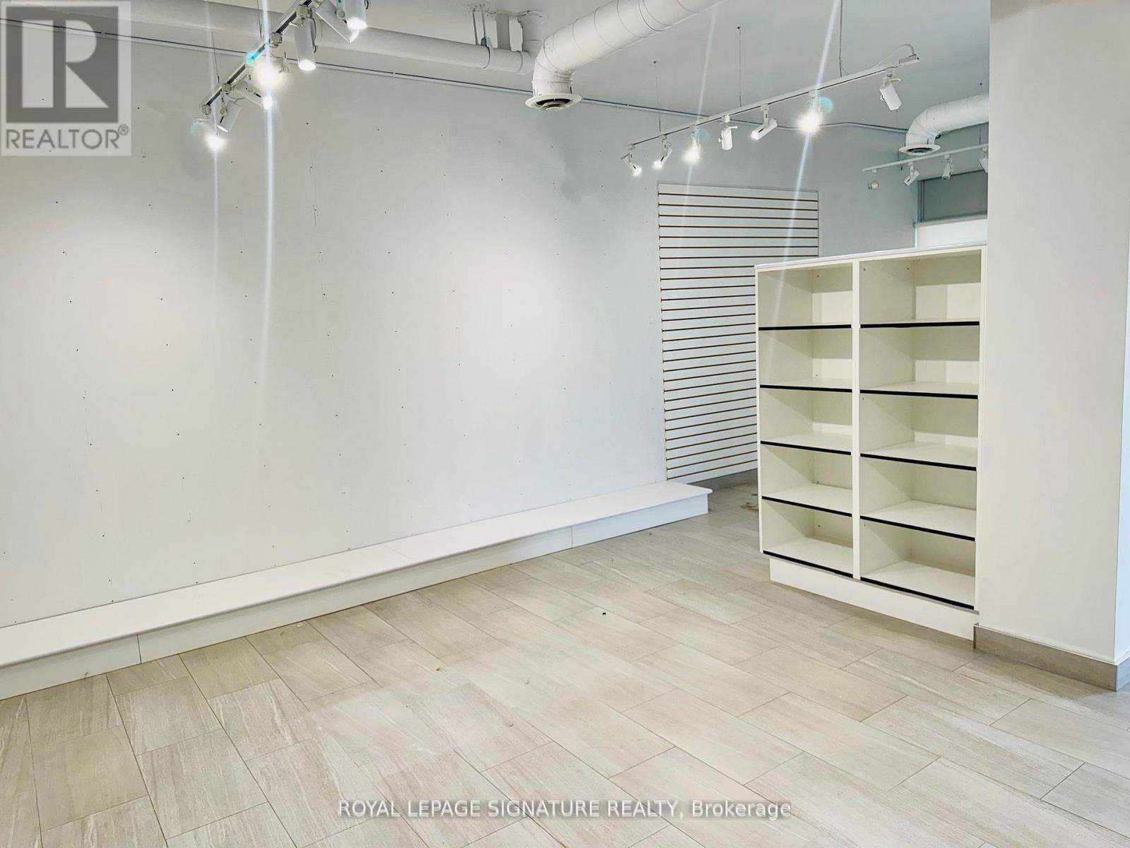 Unit 109 - 3330 Bur Oak Avenue, Markham, Ontario  L6B 1P4 - Photo 8 - N12276178