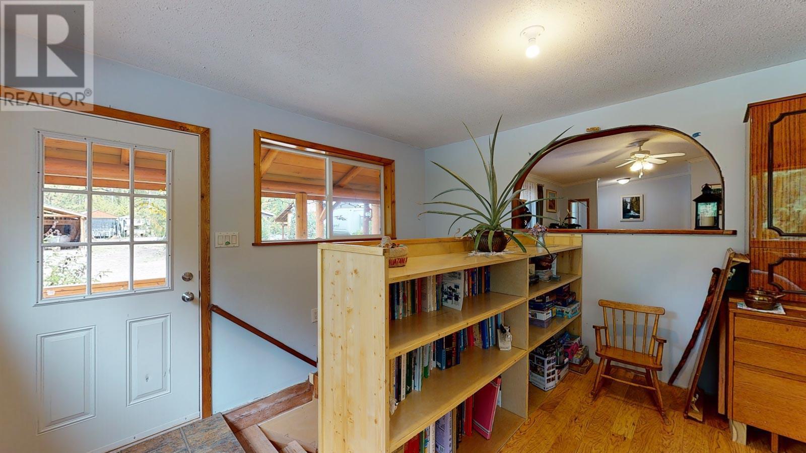 2681 Trans Canada Hwy., Sorrento, British Columbia  V0E 2W0 - Photo 23 - 10355407