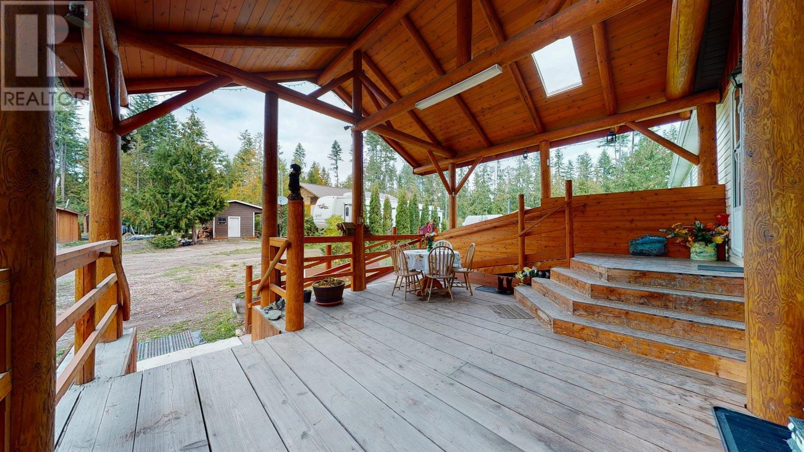 2681 Trans Canada Hwy., Sorrento, British Columbia  V0E 2W0 - Photo 34 - 10355407