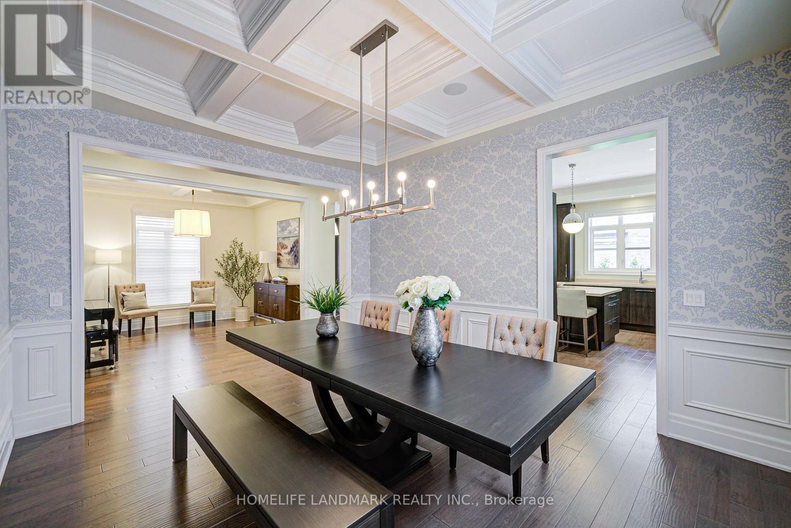 343 Tudor Avenue, Oakville, Ontario  L6K 0G8 - Photo 12 - W12276202