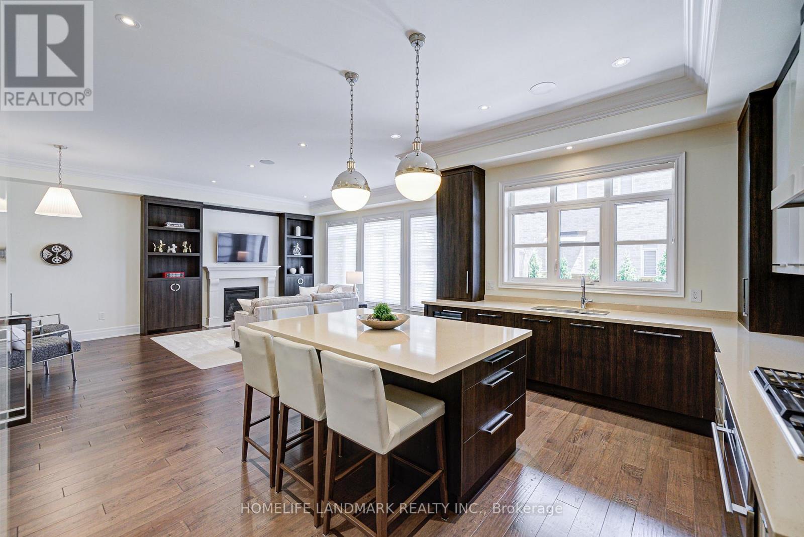 343 Tudor Avenue, Oakville, Ontario  L6K 0G8 - Photo 21 - W12276202