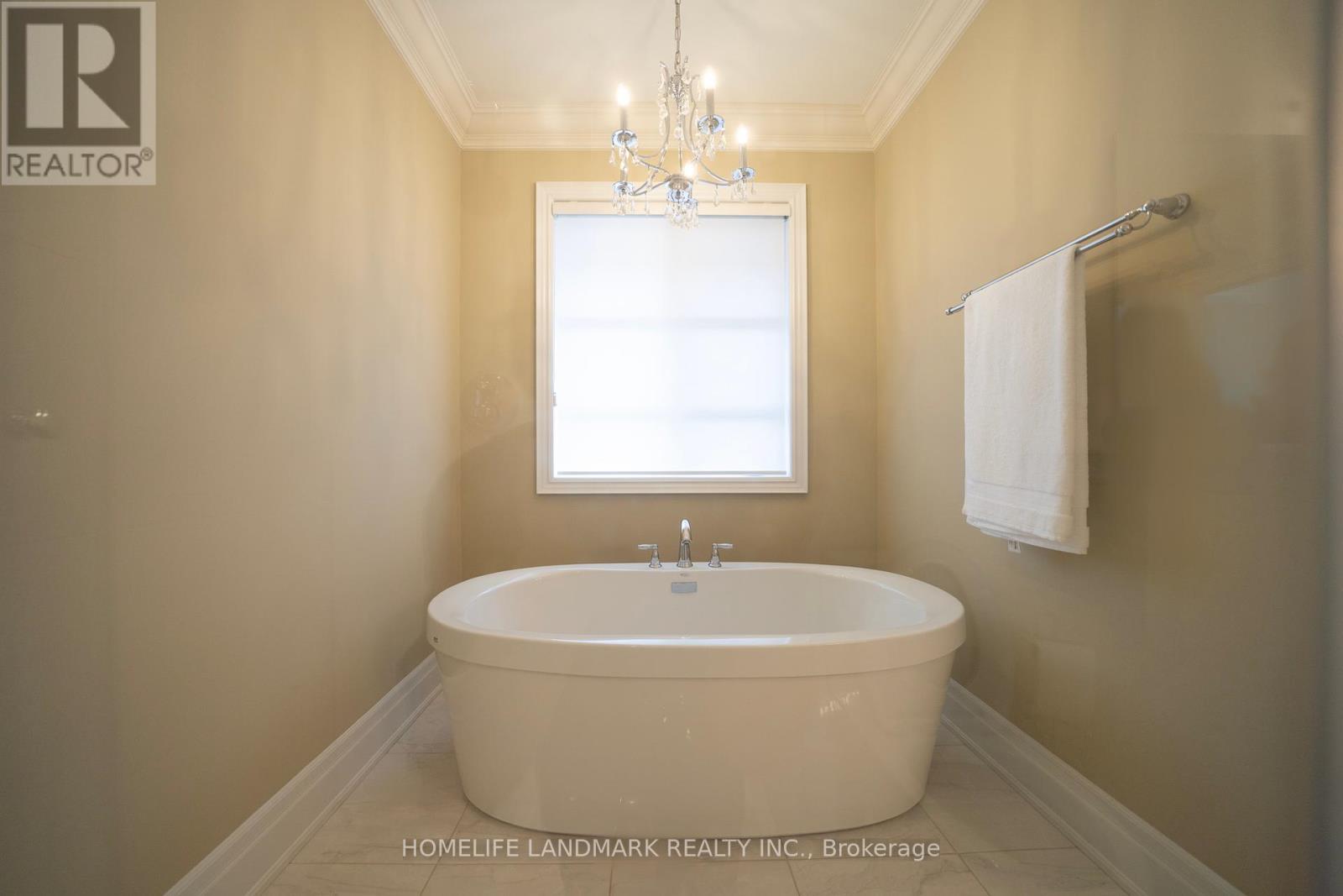 343 Tudor Avenue, Oakville, Ontario  L6K 0G8 - Photo 28 - W12276202