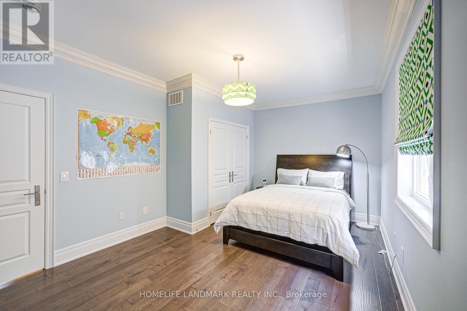 343 Tudor Avenue, Oakville, Ontario  L6K 0G8 - Photo 34 - W12276202