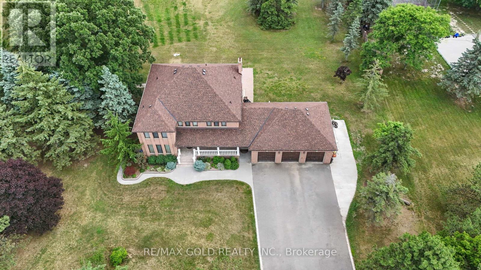 Property at 8 RYCKMAN LANE image 2