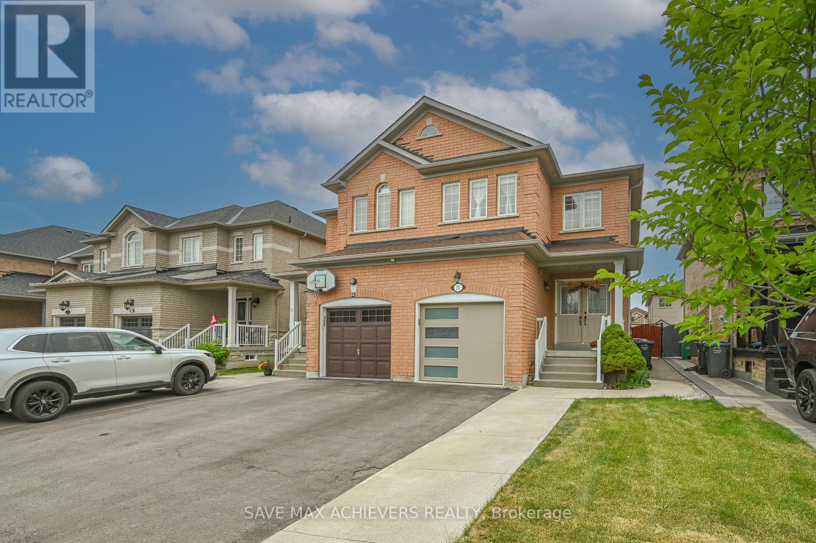 Property at 21 RIVERPLACE CRESCENT image 2