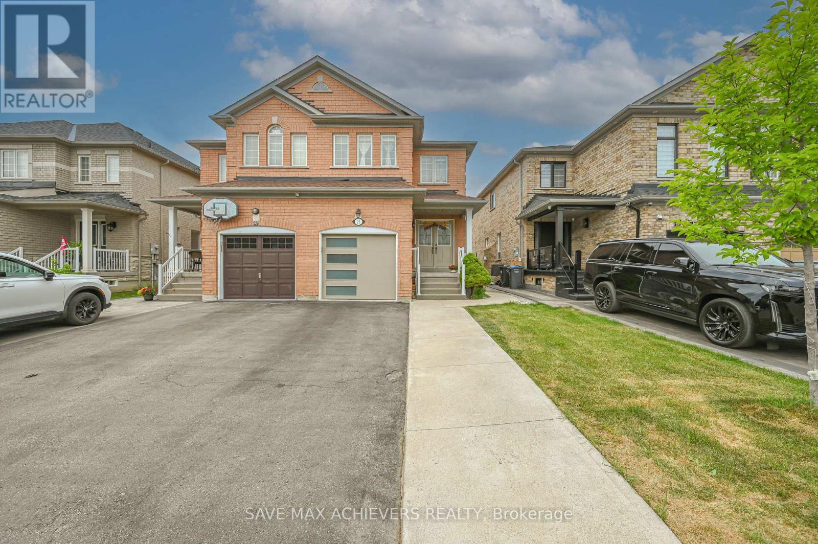 Property at 21 RIVERPLACE CRESCENT image 3
