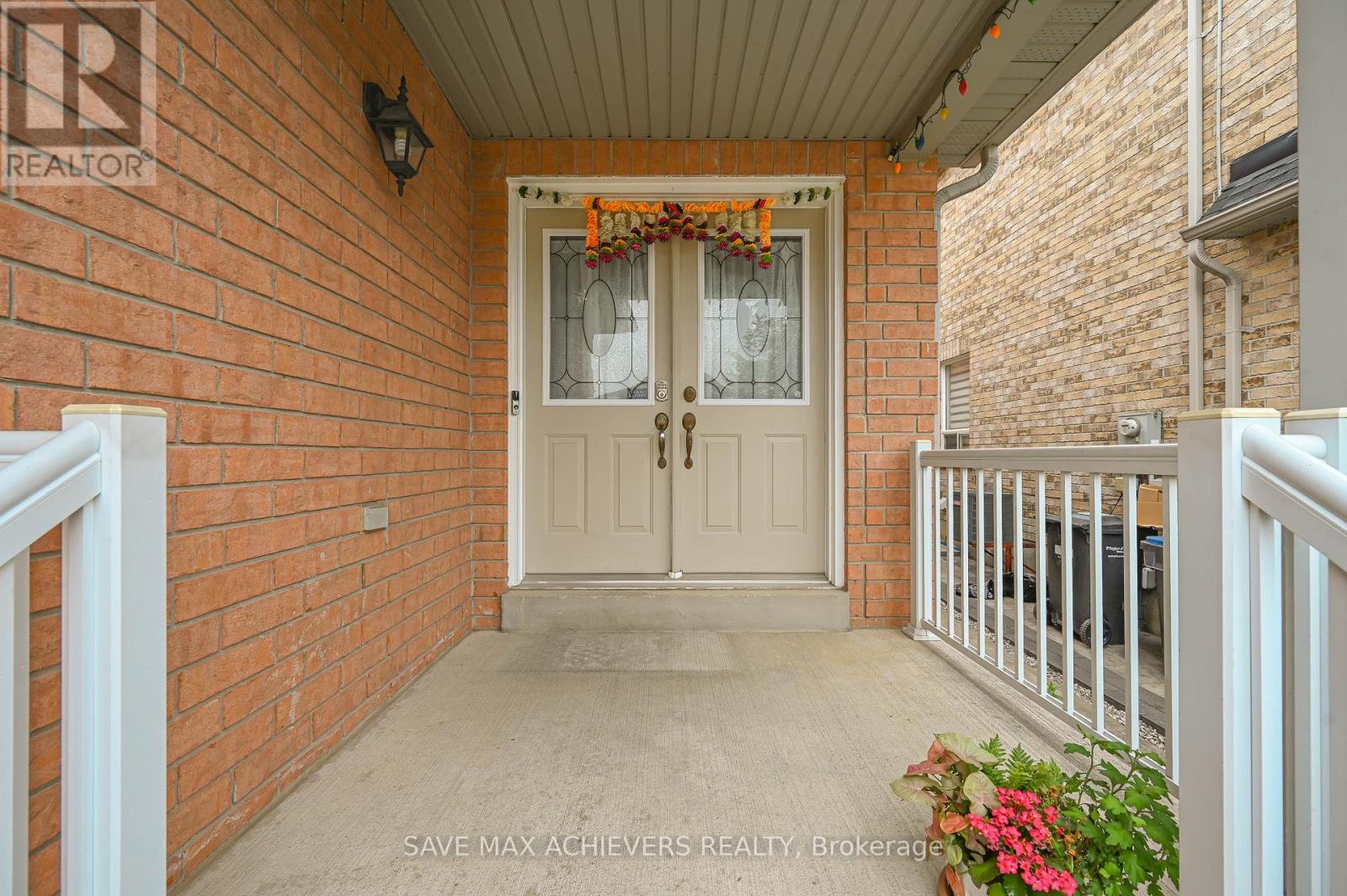 Property at 21 RIVERPLACE CRESCENT image 5