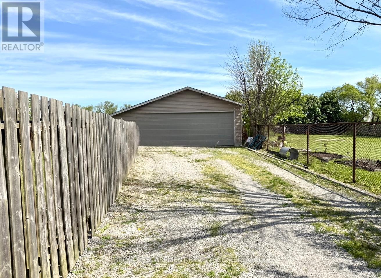725 Mud Street E, Hamilton, Ontario  L8J 3B8 - Photo 32 - X12163572