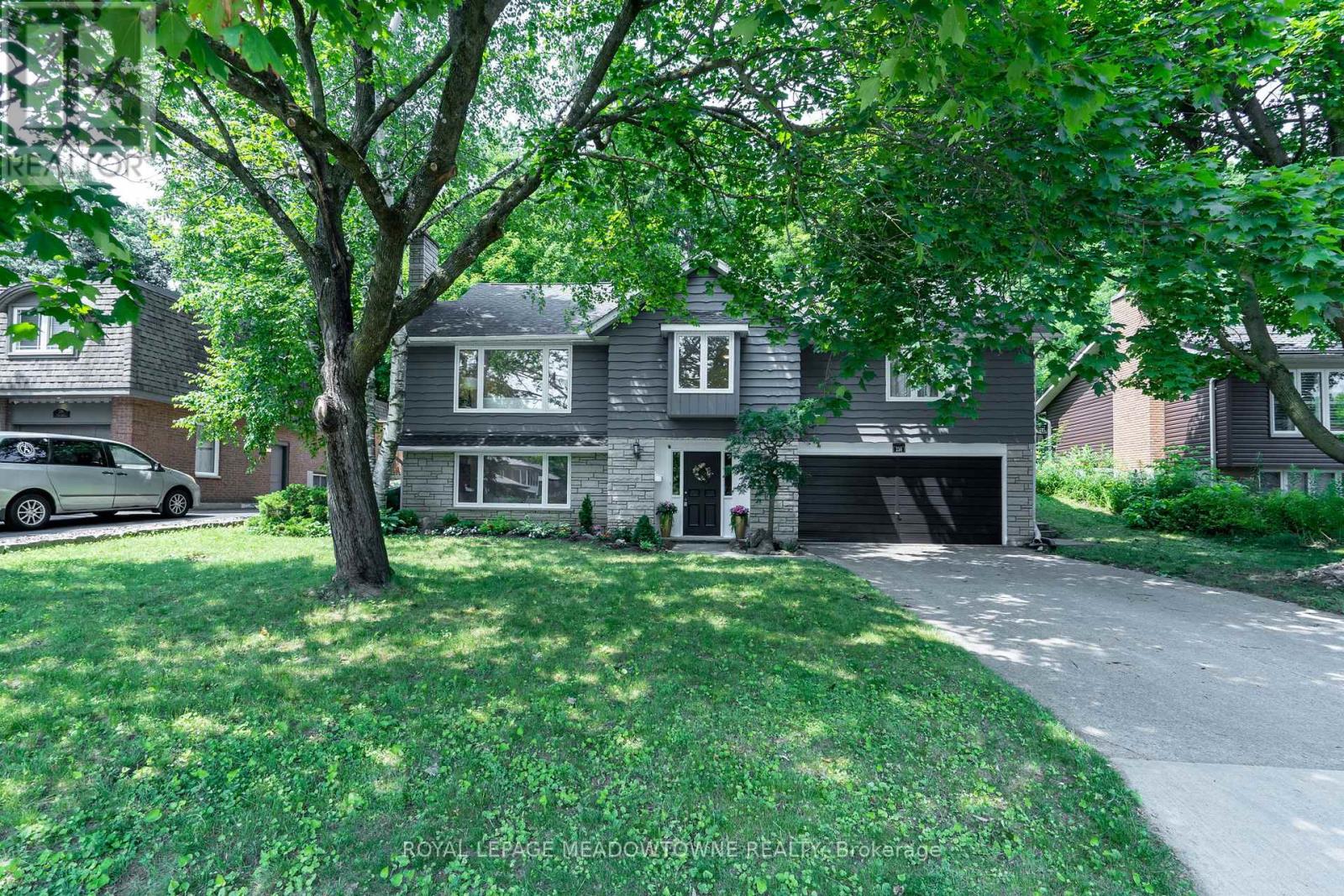 Property at 230 KRIBS STREET image 1
