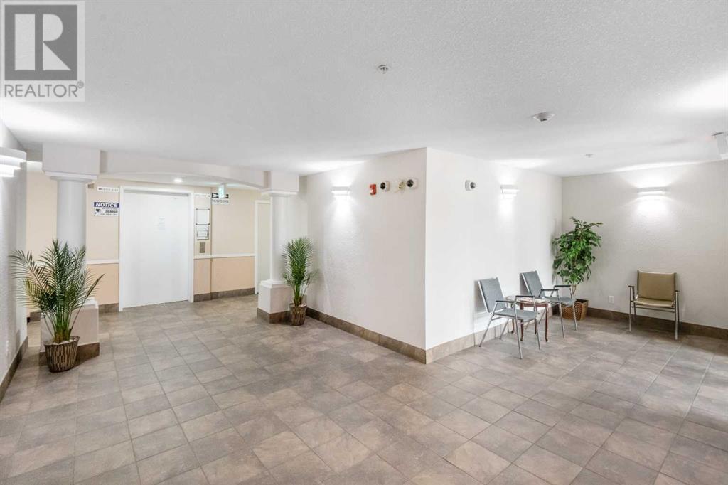 Property at 2210, 6224 17 Avenue SE image 4