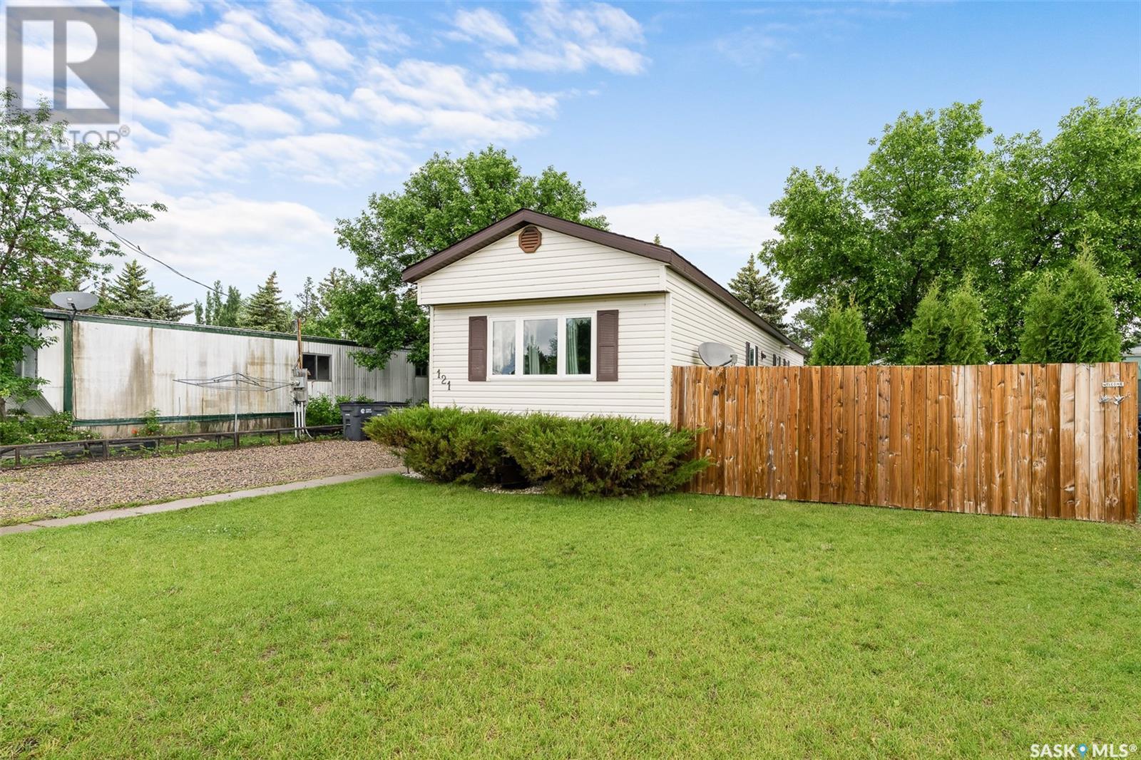 121 Larch Street, Caronport, Saskatchewan  S0H 0S0 - Photo 27 - SK012025