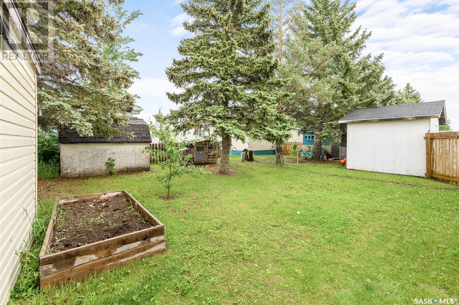 121 Larch Street, Caronport, Saskatchewan  S0H 0S0 - Photo 31 - SK012025