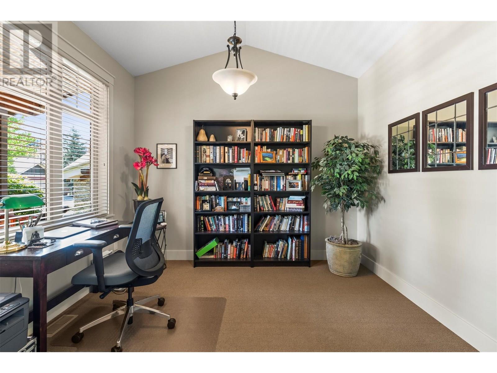 Property at 140 Mashie Crescent image 1