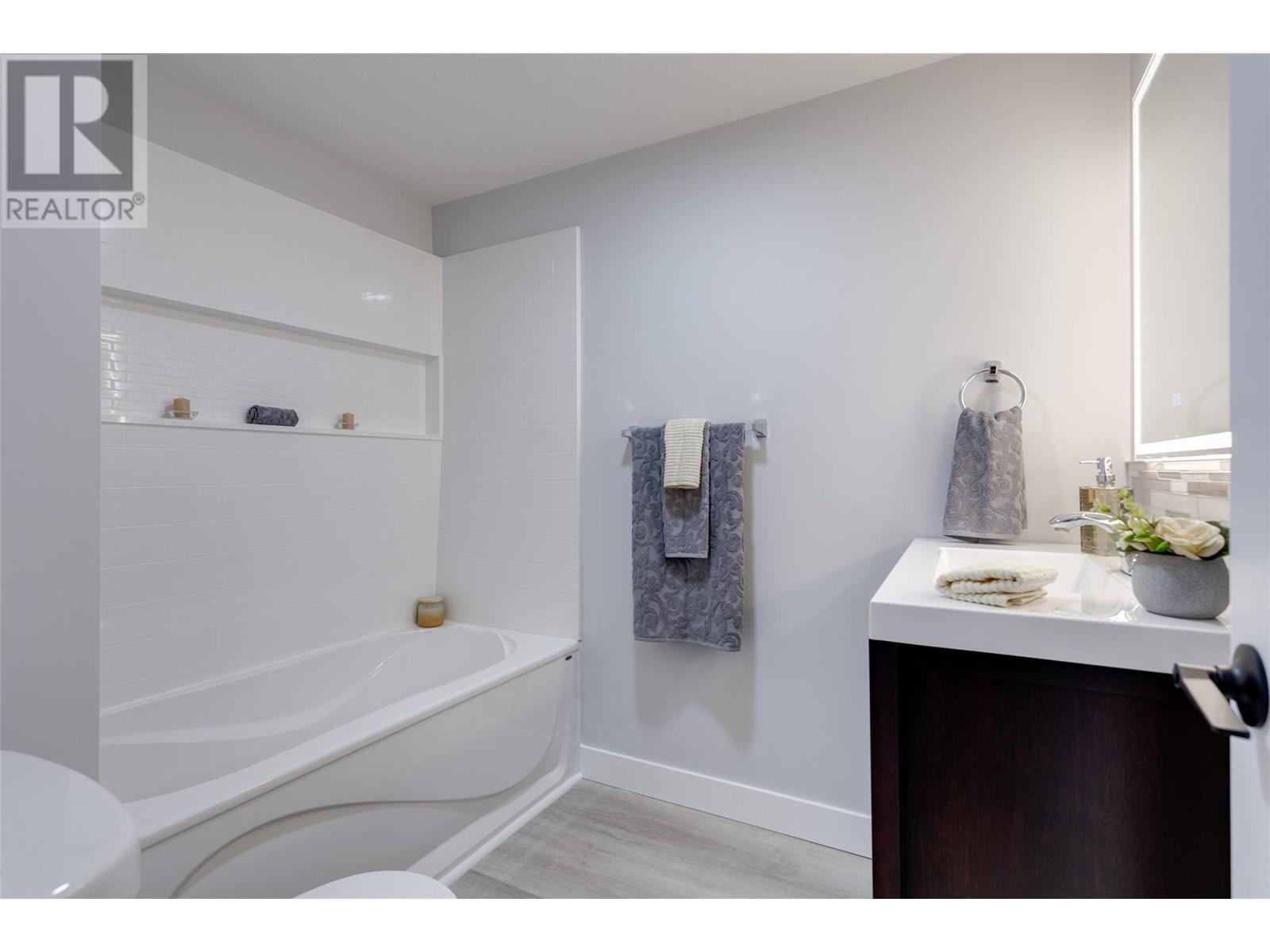 3535 Mcculloch Road Unit# 10, Kelowna, British Columbia  V1W 4R8 - Photo 30 - 10354951