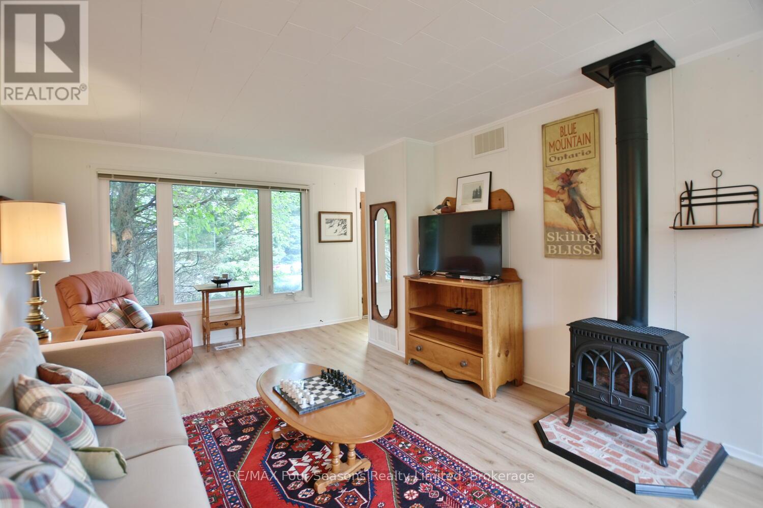 209540 Highway 26 W, Blue Mountains, Ontario  L9Y 0T1 - Photo 17 - X12276414